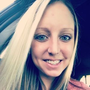 Meet your Posher, Abbie